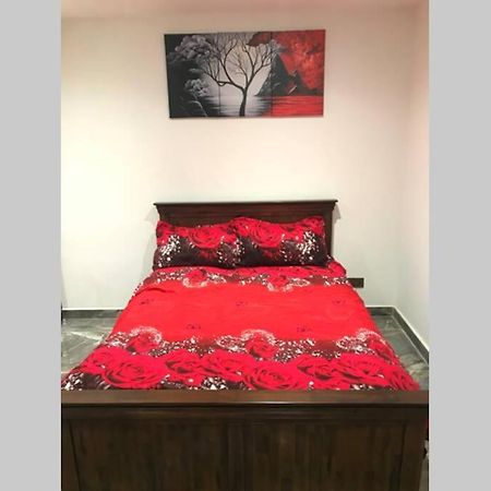 Bright, Stylish Studio Flat With Sky Sports Earley Luaran gambar