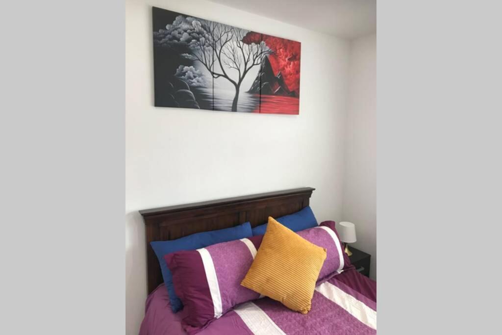 Bright, Stylish Studio Flat With Sky Sports Earley Luaran gambar